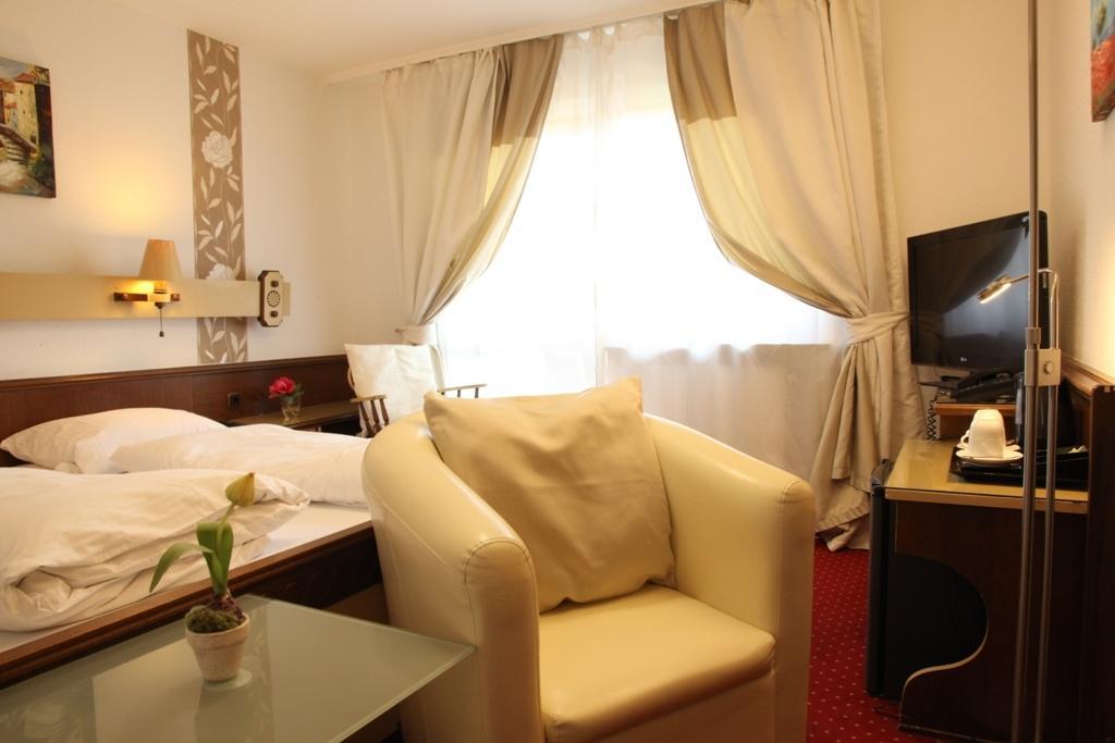 באד פיסינג Kurhotel Wuerdinger Hof חדר תמונה